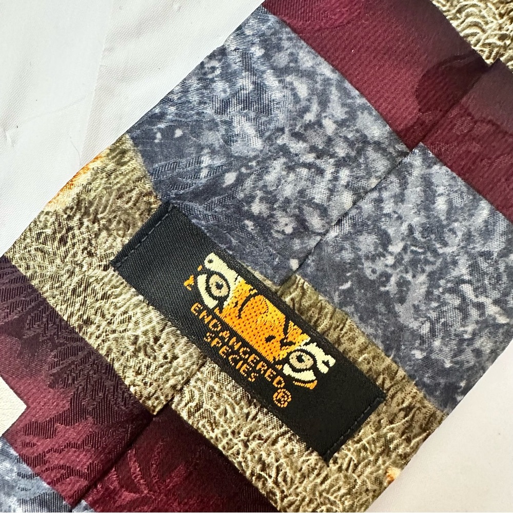 Endangered Species Golden Retriever Dog 100% Silk Necktie Novelty‎ - Picture 3 of 7